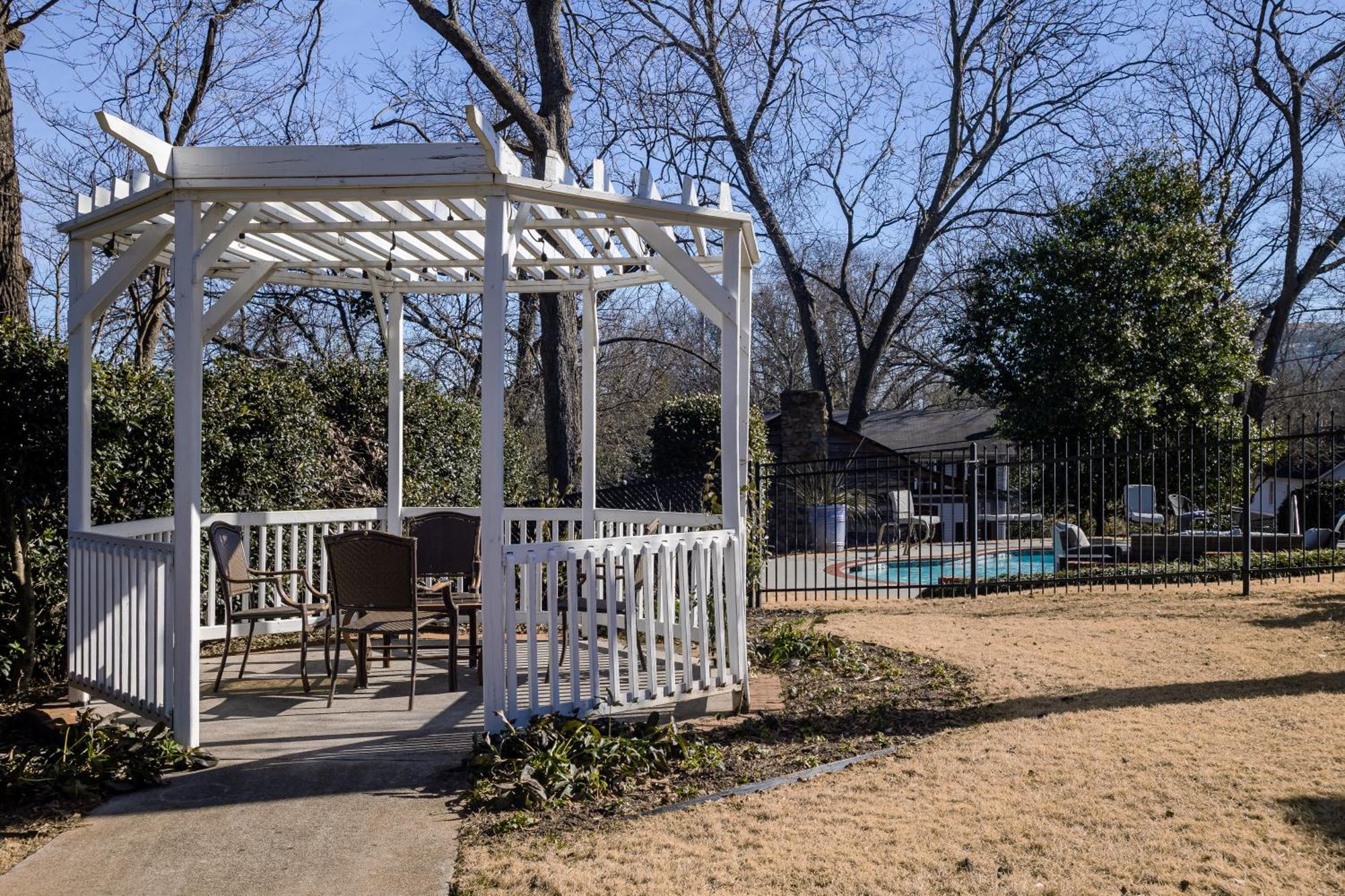 Stone Mountain Manor Bed & Breakfast Exterior photo