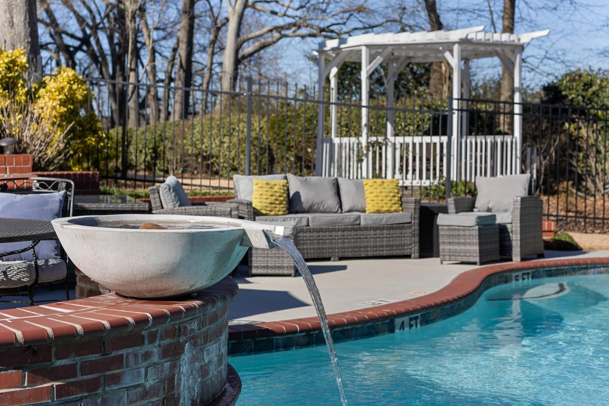 Stone Mountain Manor Bed & Breakfast Exterior photo
