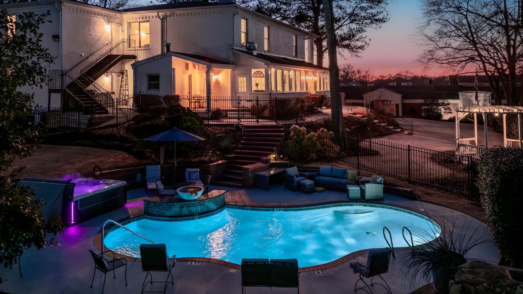 Stone Mountain Manor Bed & Breakfast Exterior photo